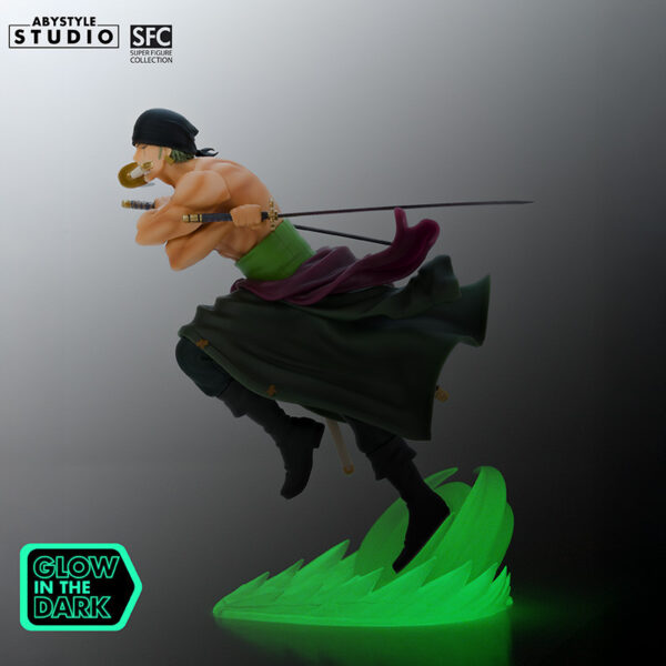 one piece figurine zoro glow in the dark x2 (1)