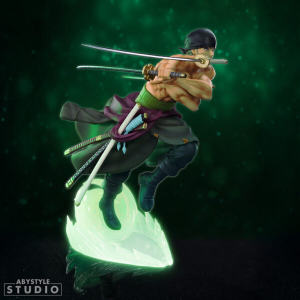 one piece figurine zoro glow in the dark x2 (2)