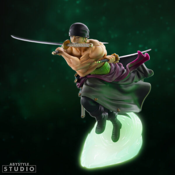one piece figurine zoro glow in the dark x2 (3)